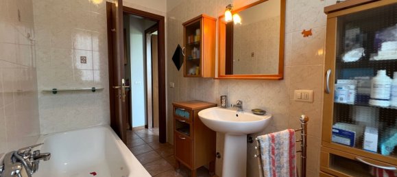 5 bedrooms Apartment in Reggio Emilia, Italy No. 315973 14