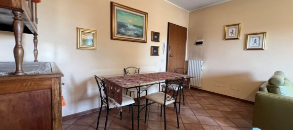 5 bedrooms Apartment in Reggio Emilia, Italy No. 315973 2