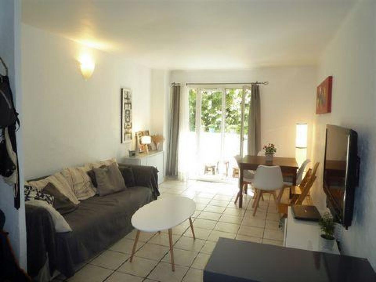 2 bedrooms Condo in Toulon, France No. 13186