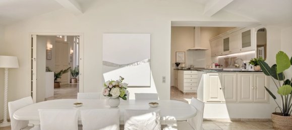 4 bedrooms Commercial property in Antibes, France No. 684 4