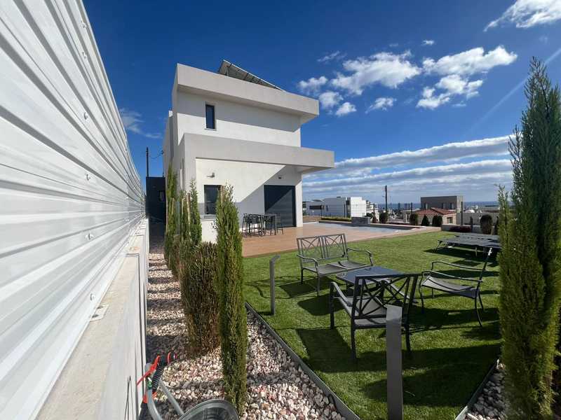 4 bedrooms Commercial property in Agios Athanasios, Cyprus No. 18576