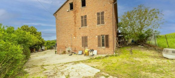 5 rooms House in San Paolo Solbrito, Italy No. 149952 3