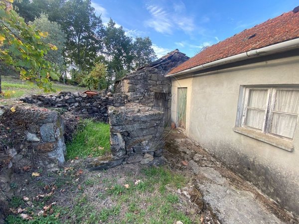 2 bedrooms House in Vouzela, Portugal No. 166851