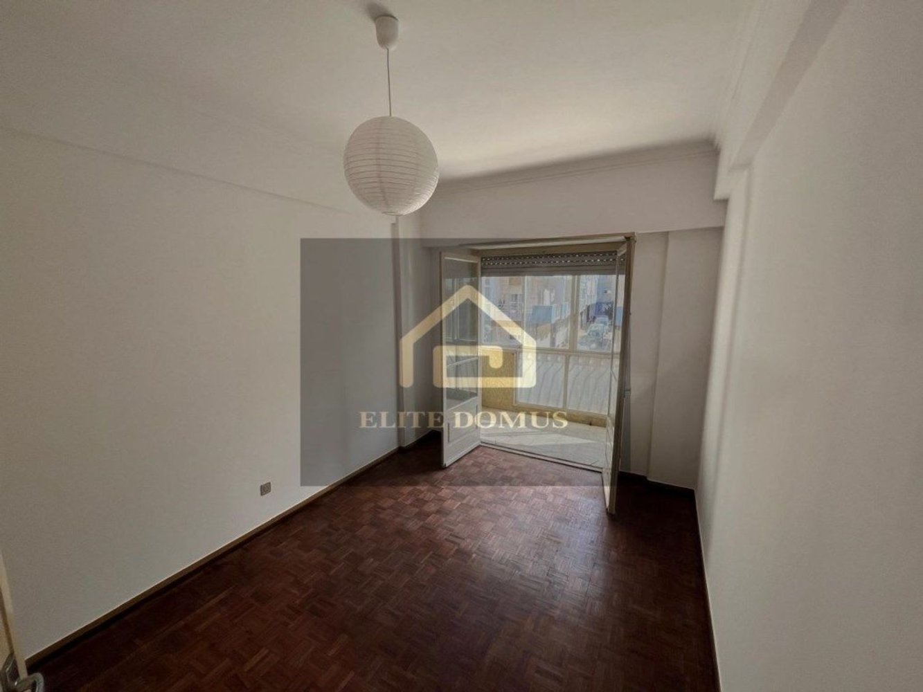 1 bedroom Apartment in Amadora, Portugal No. 305548