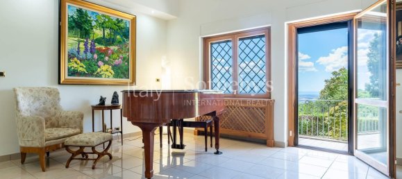 6 bedrooms Villa in Nemi, Italy No. 284769 15