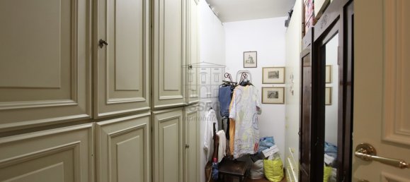 3 bedrooms Apartment in Lucca, Italy No. 330664 3