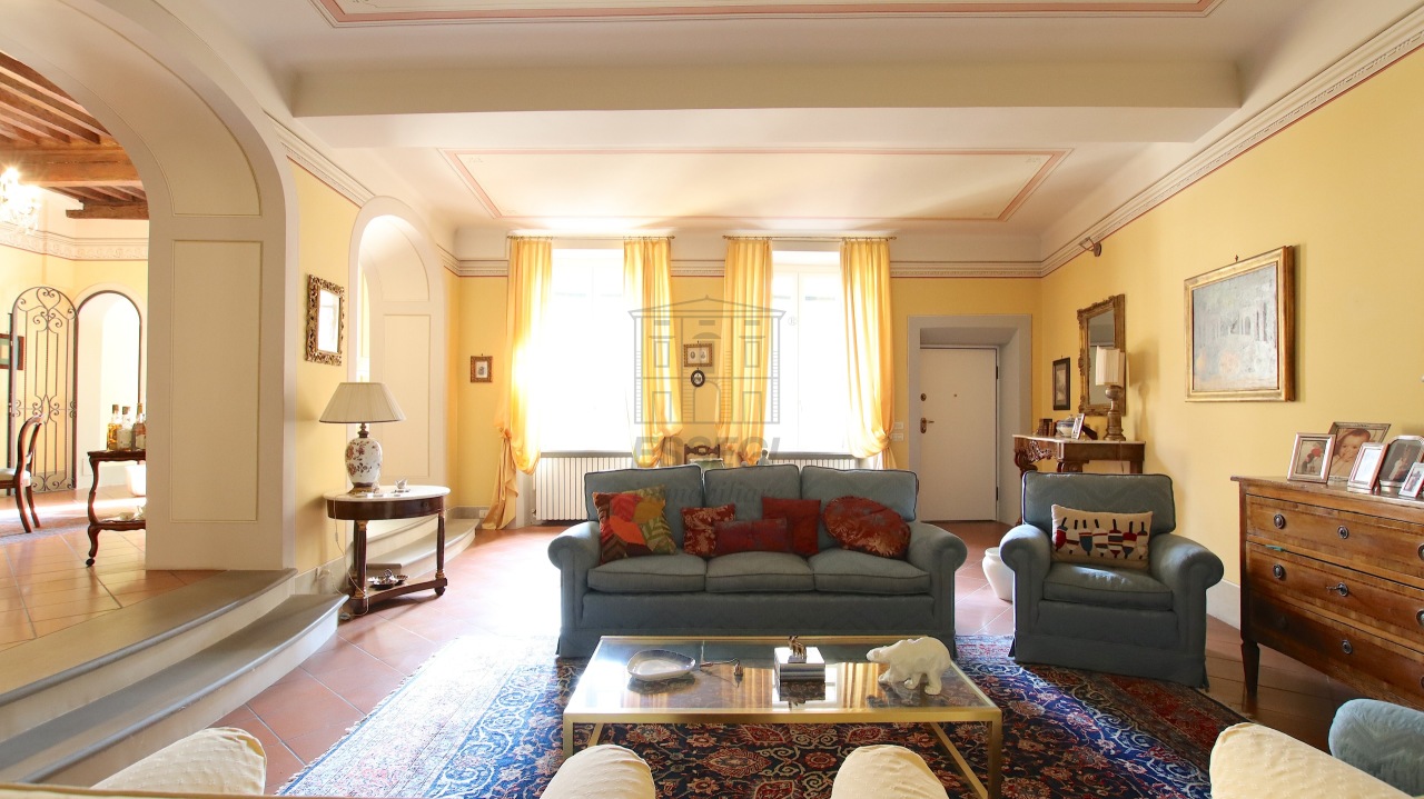 3 bedrooms Apartment in Lucca, Italy No. 330664