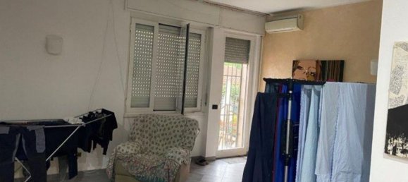 5-salle Appartement à Settimo Milanese, Italy No. 4600 10