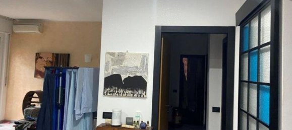 5-salle Appartement à Settimo Milanese, Italy No. 4600 9