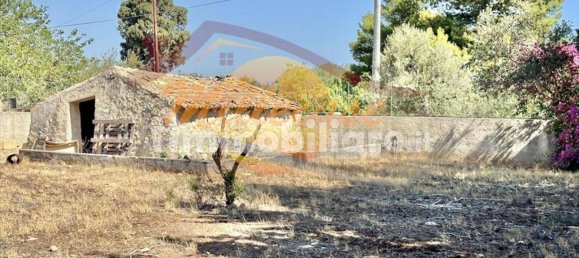 1 bedroom House in Syracuse, Italy No. 246472 2