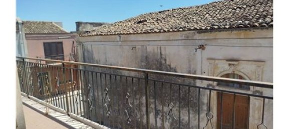 2 bedrooms House in Canicattini Bagni, Italy No. 298589 2