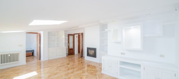 2 bedrooms Penthouse in Pozuelo de Alarcon, Spain No. 172936 6