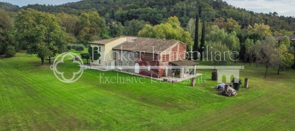 9 rooms House in Lucca, Italy No. 119223 6