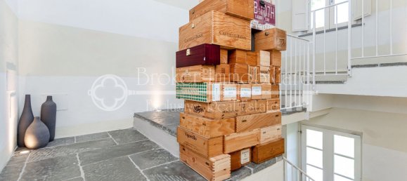 9 rooms House in Lucca, Italy No. 119223 24