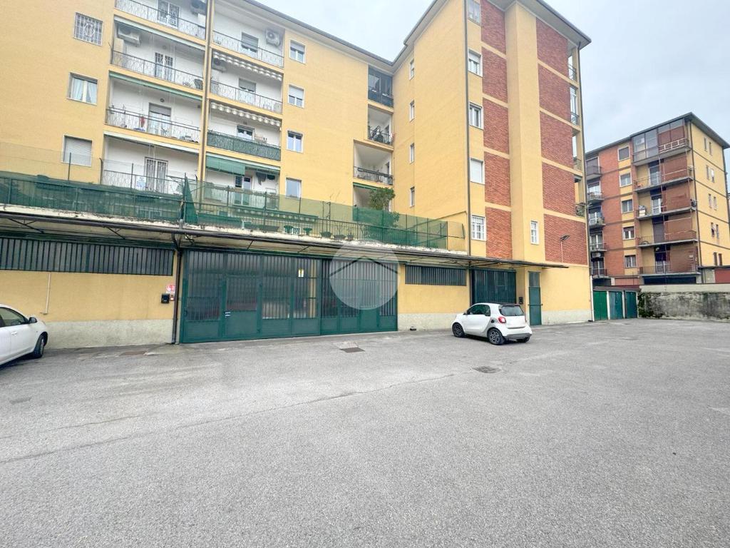 3 rooms Commercial property in Brescia, Italy No. 178353