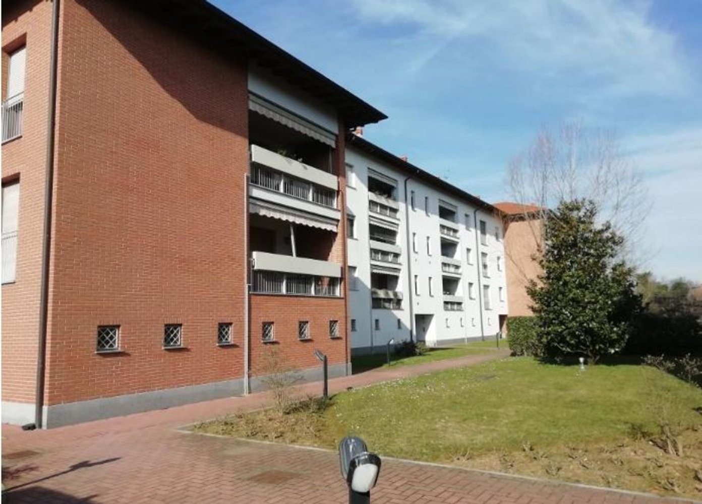 4غرفة شقة في Lacchiarella, Italy رقم 15022