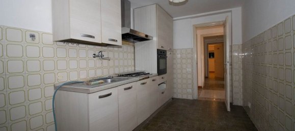 5 rooms Apartment in Montopoli di Sabina, Italy No. 202326 14