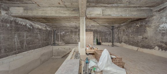 6 bedrooms Commercial property in Canico, Portugal No. 127752 39