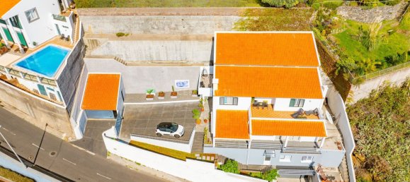 6 bedrooms Commercial property in Canico, Portugal No. 127752 4