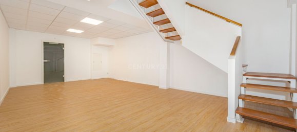 6 bedrooms Commercial property in Canico, Portugal No. 127752 31