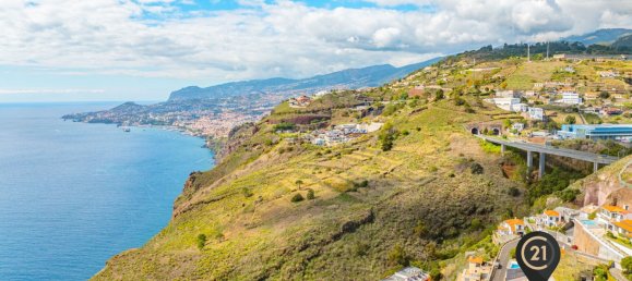 6 bedrooms Commercial property in Canico, Portugal No. 127752 5