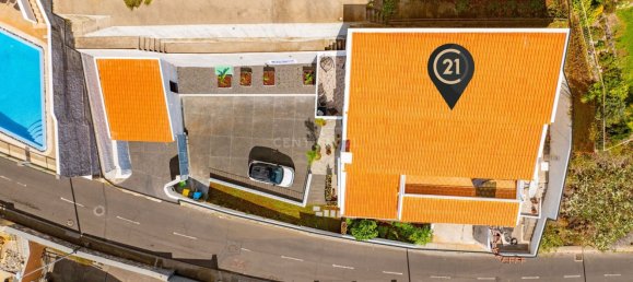 6 bedrooms Commercial property in Canico, Portugal No. 127752 8