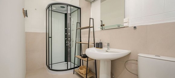 6 bedrooms Commercial property in Canico, Portugal No. 127752 34