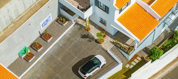 6 bedrooms Commercial property in Canico, Portugal No. 127752 14