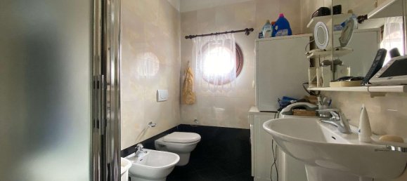 Apartamento de 5 habitaciónes en Modena, Italy No. 165116 9