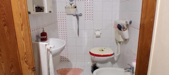 6 rooms House in Lucca, Italy No. 39791 7