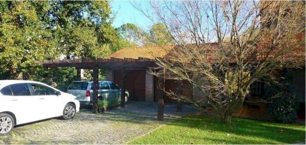 Дом с 3 спальнями в Пилар, Аргентина № 100415