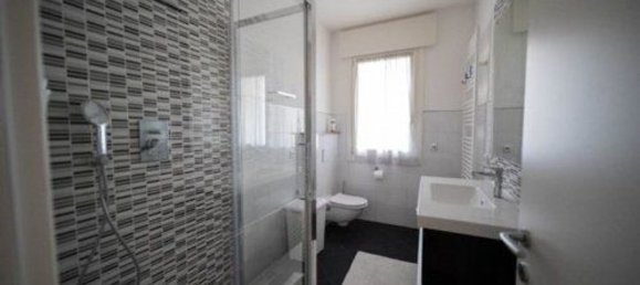 7 rooms House in Quarto d'Altino, Italy No. 251517 10