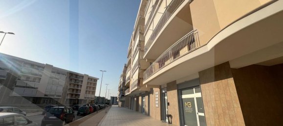 Квартира с 4 комнатами в Чериньола, Италия № 26143 6