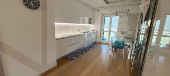 Квартира с 4 комнатами в Чериньола, Италия № 26143 5