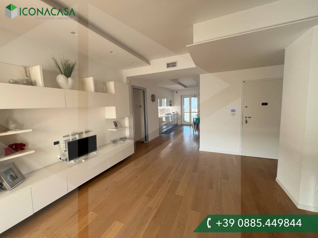 Квартира с 4 комнатами в Чериньола, Италия № 26143