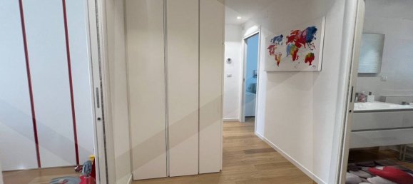 Квартира с 4 комнатами в Чериньола, Италия № 26143 8