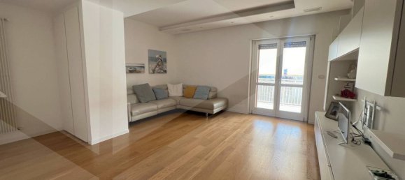 Квартира с 4 комнатами в Чериньола, Италия № 26143 2