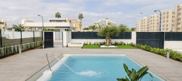 4 bedrooms Villa in Playa Honda, Spain No. 5913 4