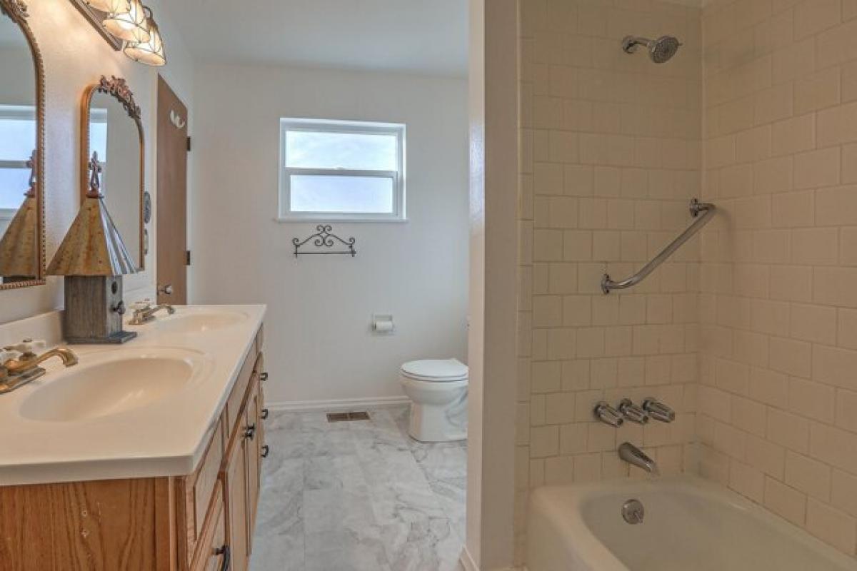 5 bedrooms House in Los Lunas, USA No. 417198