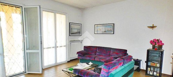 4 bedrooms Villa in Ispra, Italy No. 92178 21