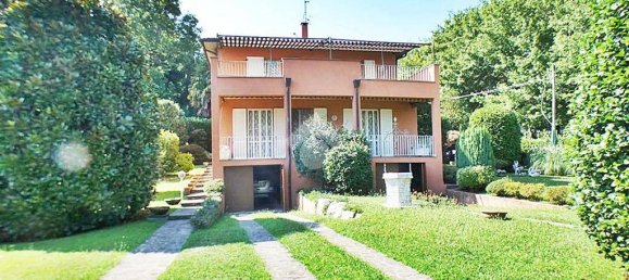 4 bedrooms Villa in Ispra, Italy No. 92178 30