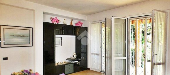 4 bedrooms Villa in Ispra, Italy No. 92178 24