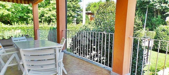 4 bedrooms Villa in Ispra, Italy No. 92178 17