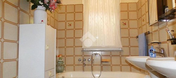 4 bedrooms Villa in Ispra, Italy No. 92178 20