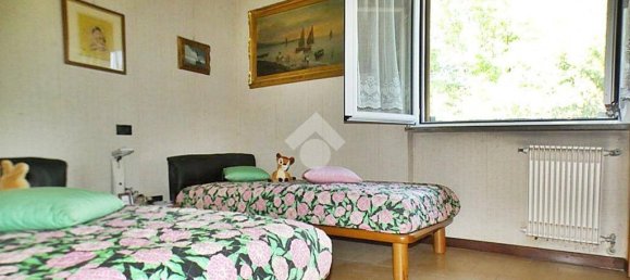 4 bedrooms Villa in Ispra, Italy No. 92178 16