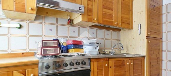 4 bedrooms Villa in Ispra, Italy No. 92178 18