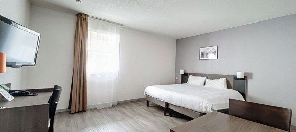 Estudio en Orleans, France No. 80155 2