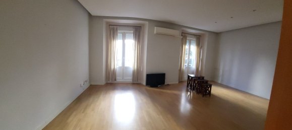 2 bedrooms Apartment in Madrid, Spain No. 152665 5