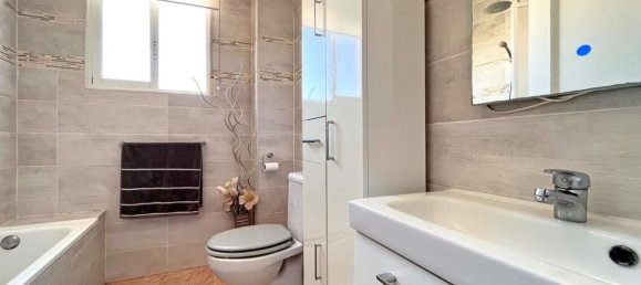 4 bedrooms House in La Zenia, Spain No. 187956 8