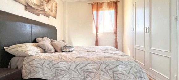 4 bedrooms House in La Zenia, Spain No. 187956 9